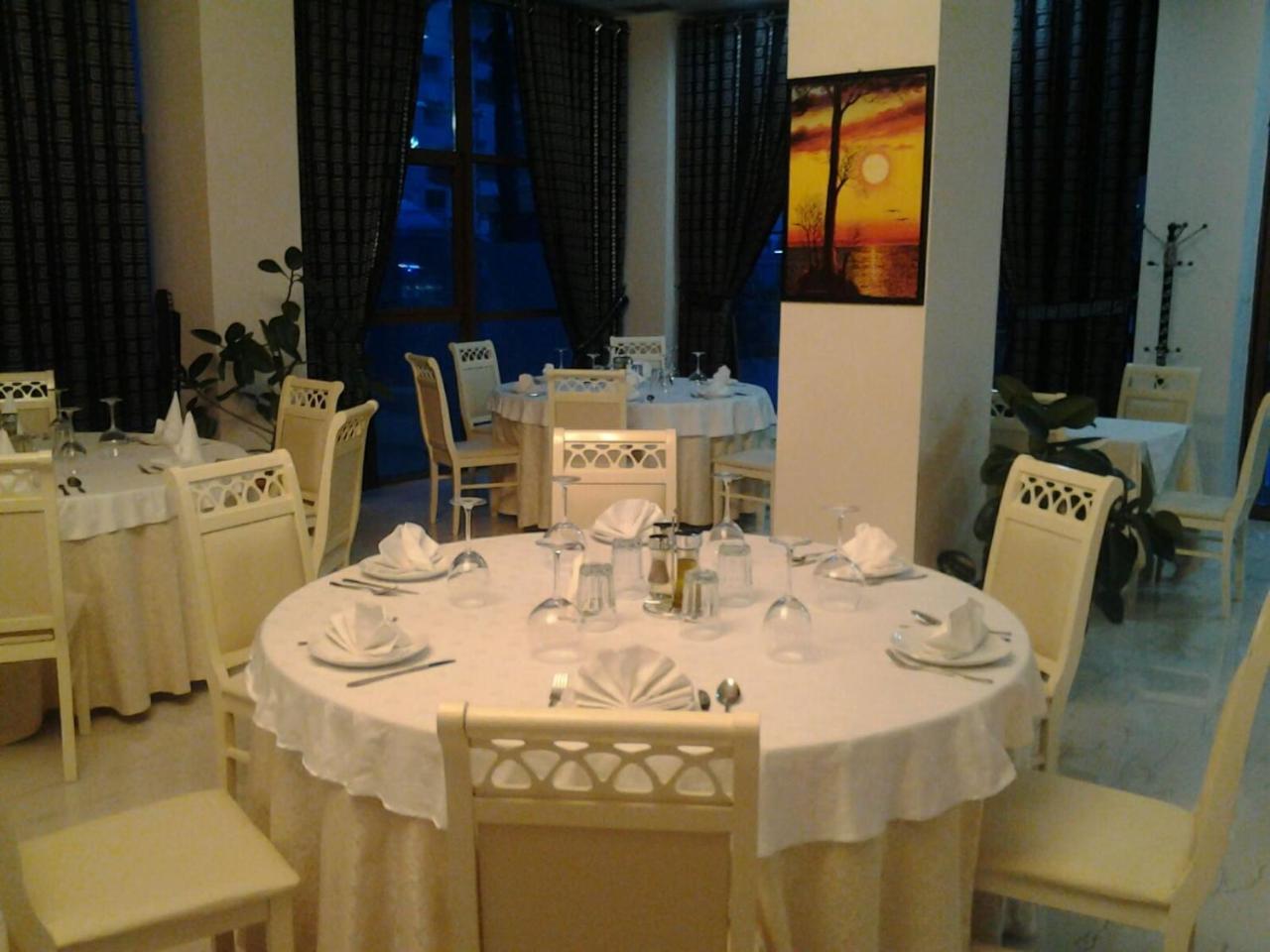 Hotel 3 Vellezerit Durres Luaran gambar
