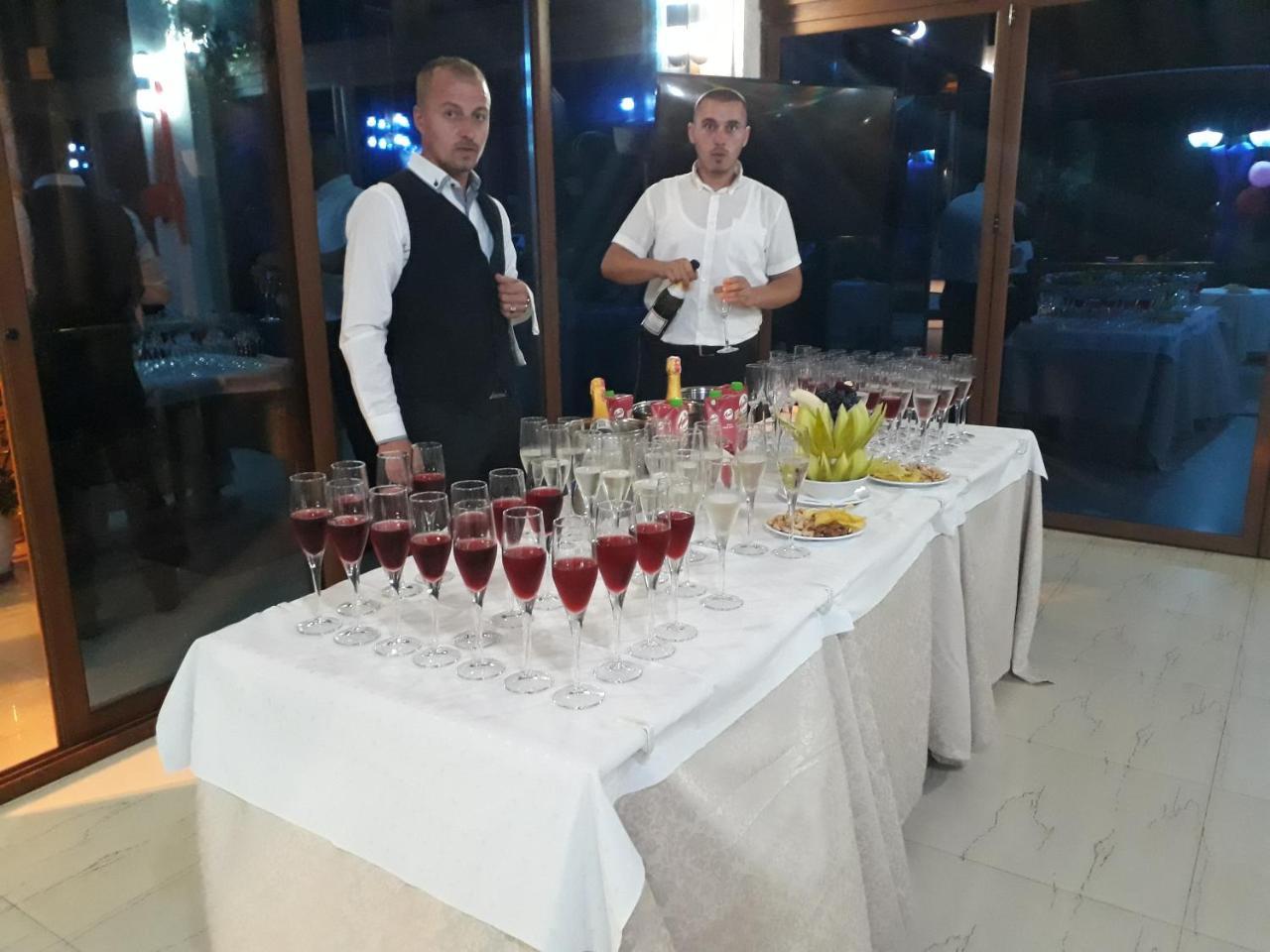 Hotel 3 Vellezerit Durres Luaran gambar
