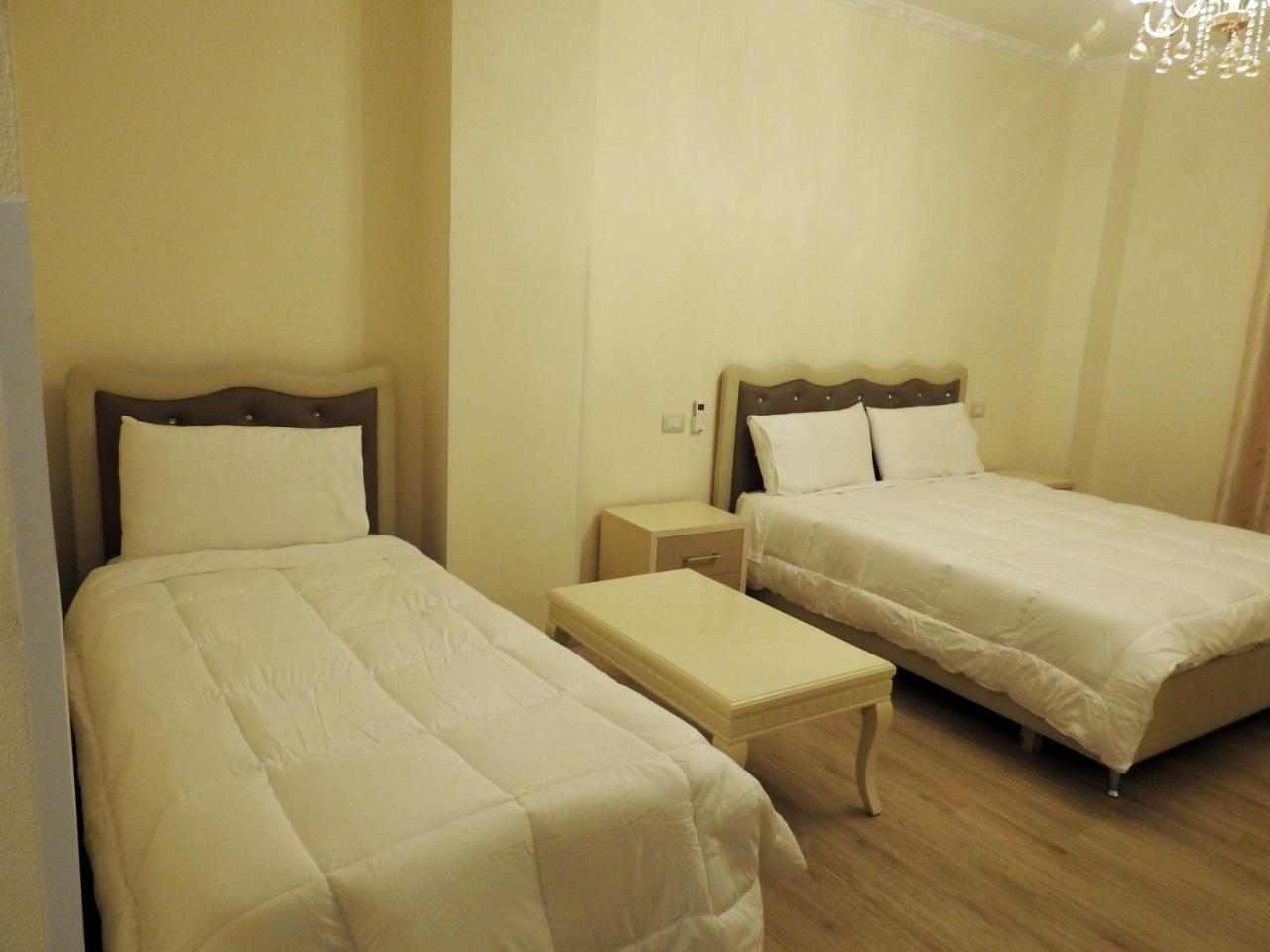 Hotel 3 Vellezerit Durres Luaran gambar
