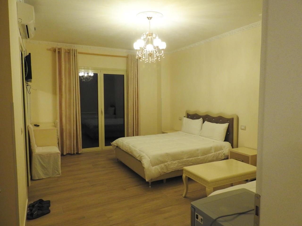 Hotel 3 Vellezerit Durres Luaran gambar