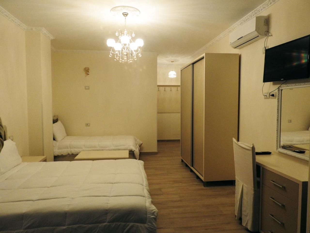 Hotel 3 Vellezerit Durres Luaran gambar