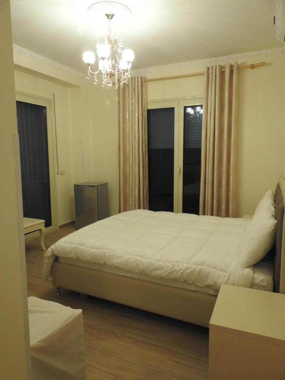 Hotel 3 Vellezerit Durres Luaran gambar